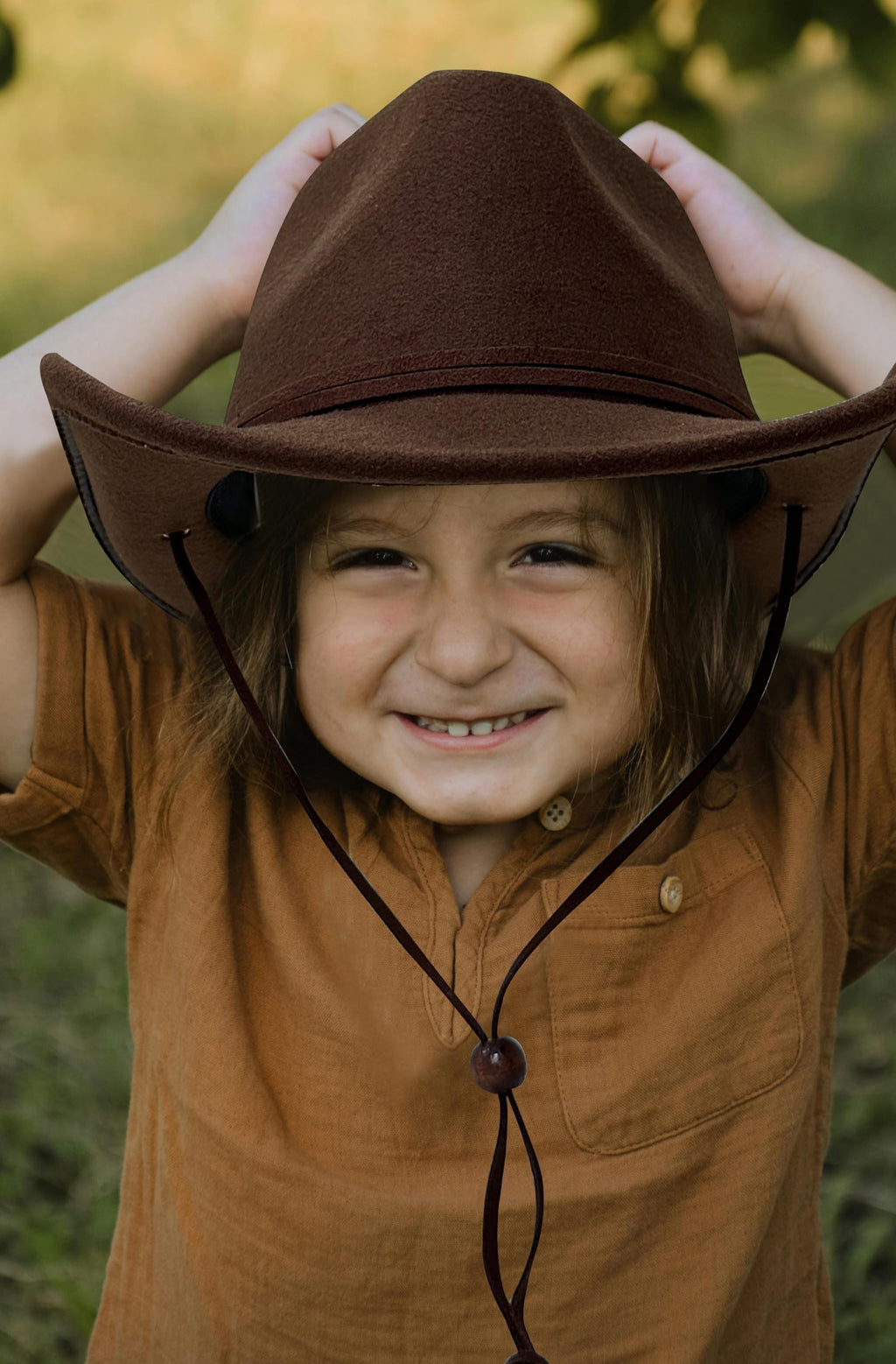 Jastore Kids Girls Boys Wide Brim Western Cowboy Cowgirl Hat with Wind Lanyard Felt Fedora Hat (Coffee, 5-12 Years)
